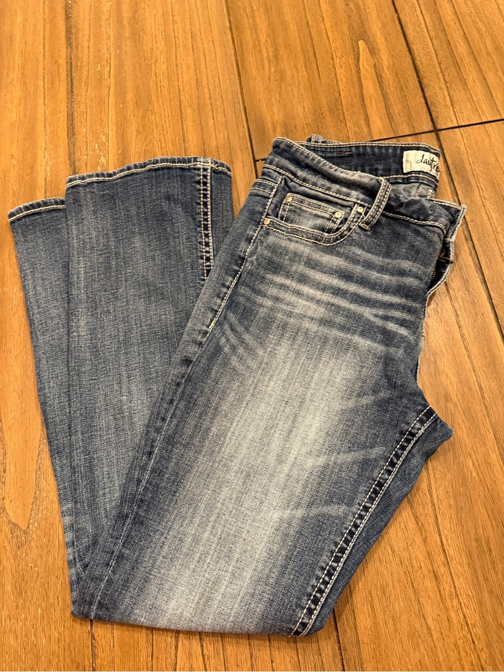 Daytrip Women's Medium Wash Bootcut Jeans. Like new!